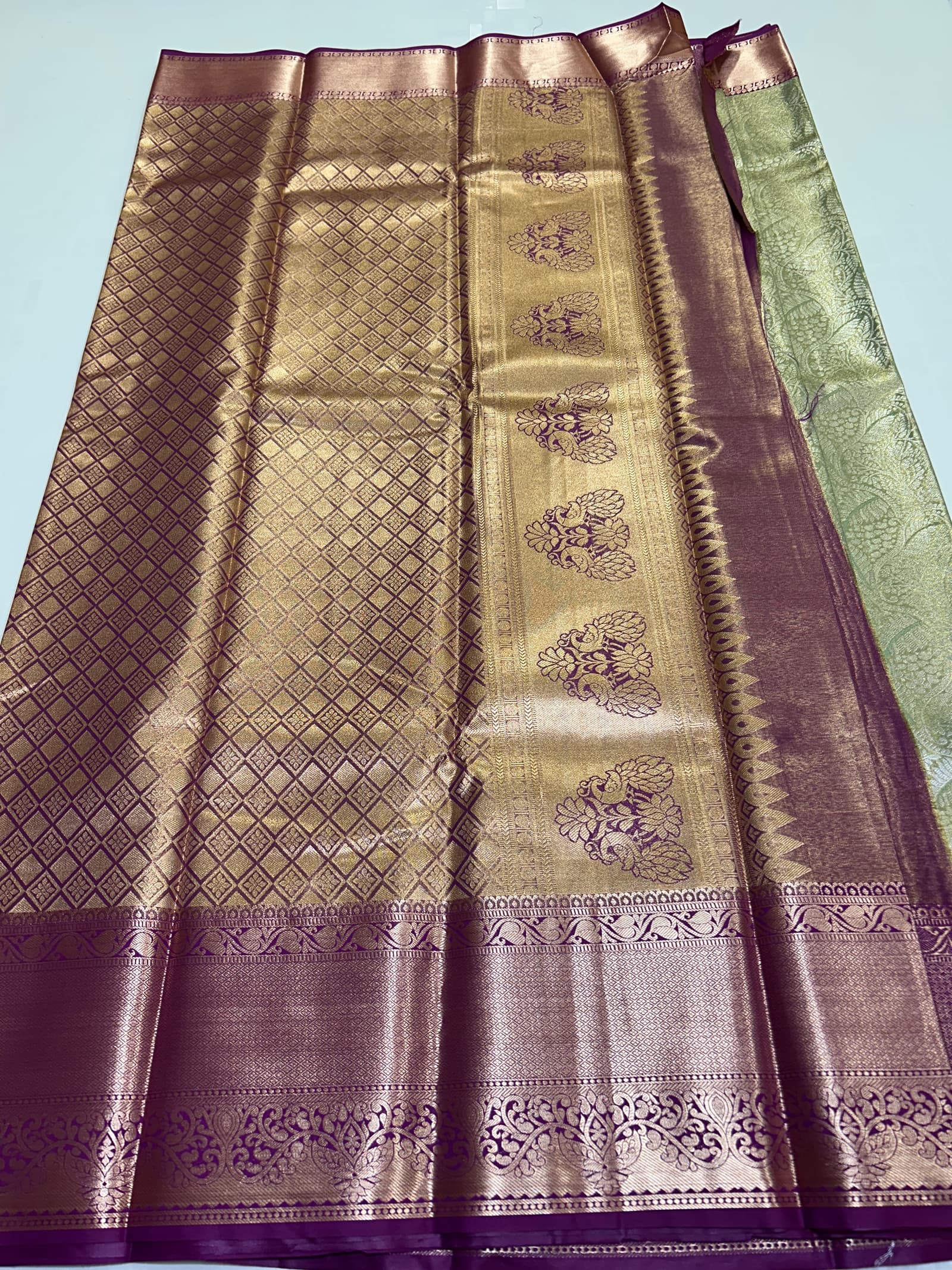 Premium Zari Saree loose end