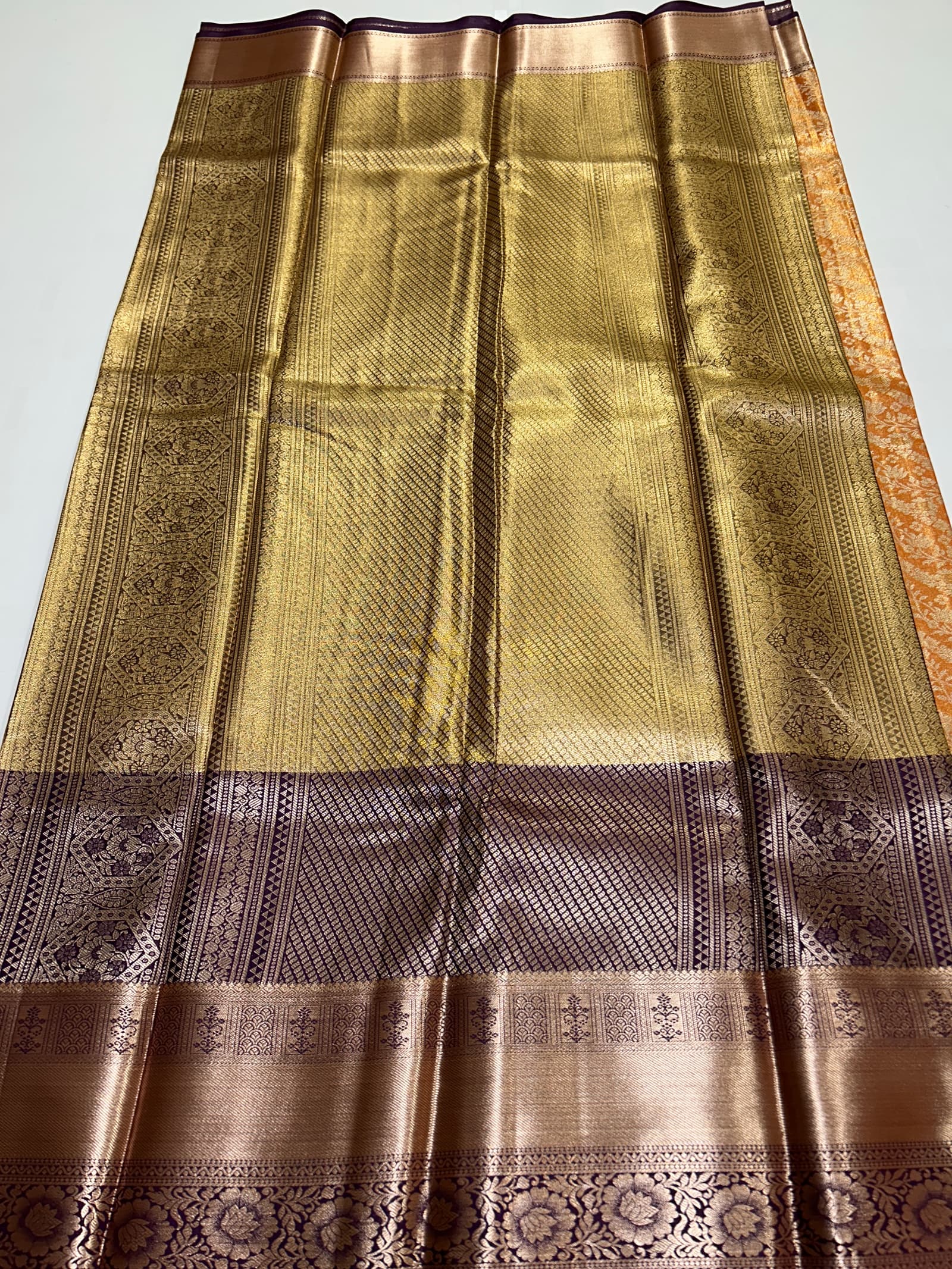 Premium Zari Saree loose end