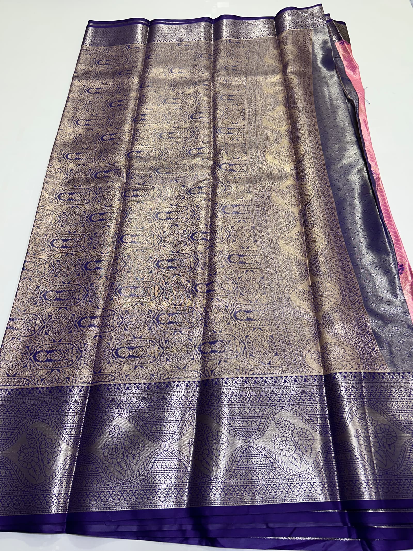 Premium Zari Saree loose end