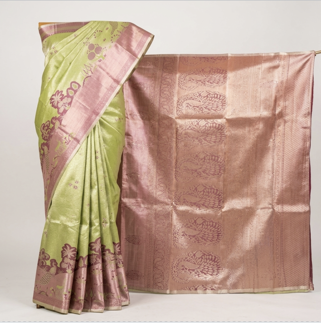 Premium Zari Saree loose end