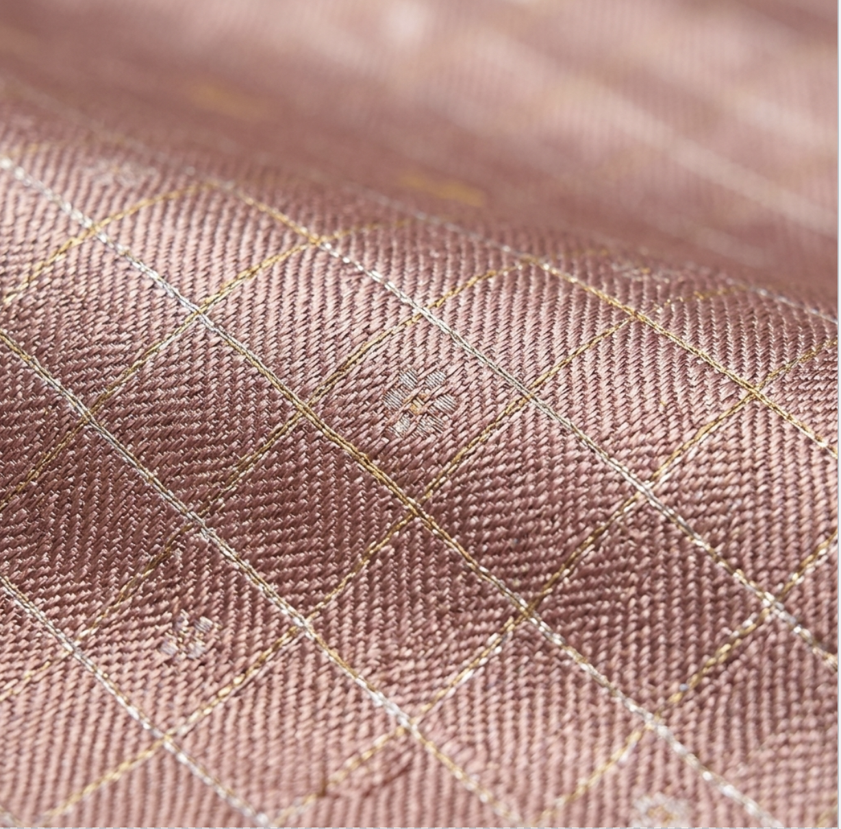 Premium Zari Saree Design